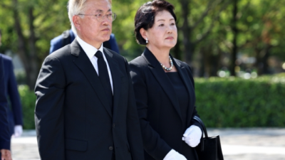 [헤럴드경제] 文 전 대통령 “김민기, 엄혹한 시대 민주주의 열망 심어줘”