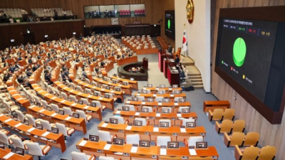 [더중앙] 野 ‘노란봉투법’ 강행 처리…與 “尹 거부 강력 건의”