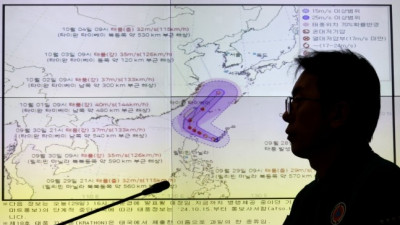 [조선일보]징검다리 연휴 다가오는데… 태풍 ‘끄라톤’, 한반도 영향은?