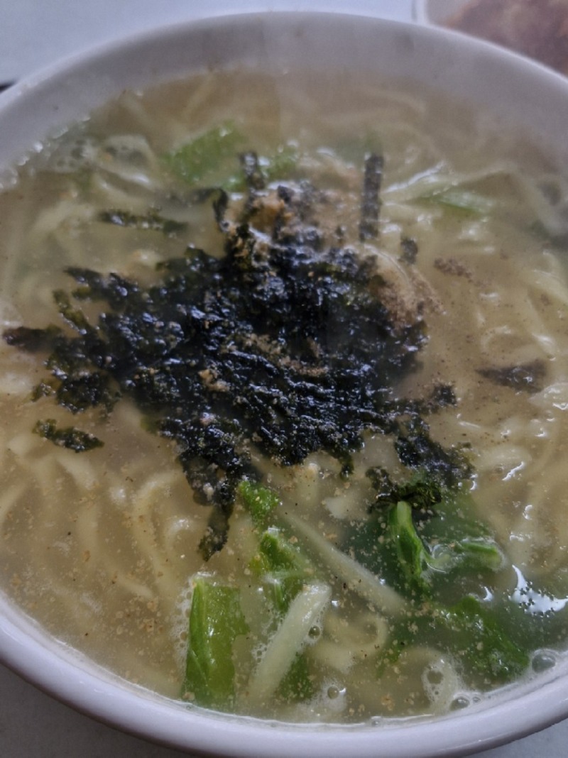 5천원 - 칼국수로 감기좀 날립니다  후 죽이노.jpg