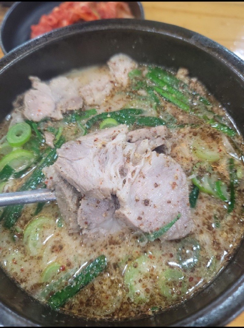 맛있는건 정말 참을 수 없어~ - 뜨끈한거 한그릇하면 안춥습니다.jpg